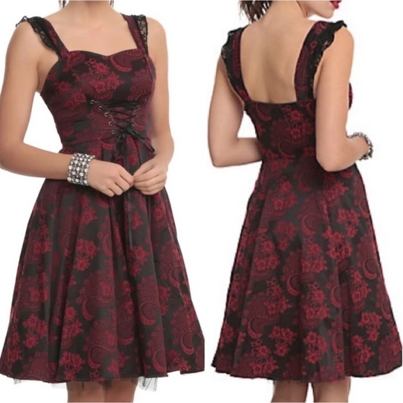 Hearts & Roses Floral Corset Lace Up Byzantine Brocade Dress in Red - Picture 1 of 16